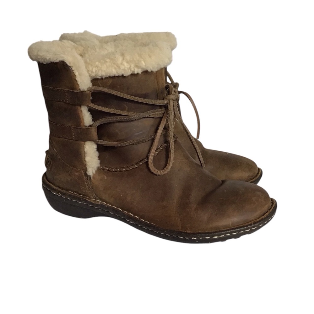 Ugg Australia Women Cozy Shearling-Lined  Boots Sz. 6 Brown EUC Winter Boots